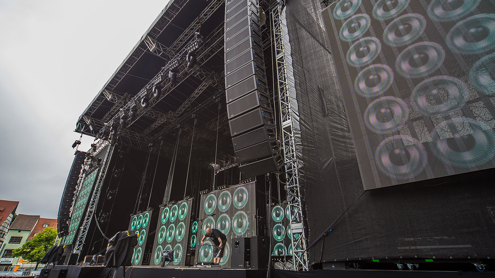 Germany's POOLgroup Debuts New Meyer Sound LEO System on Peter Maffay Tour
