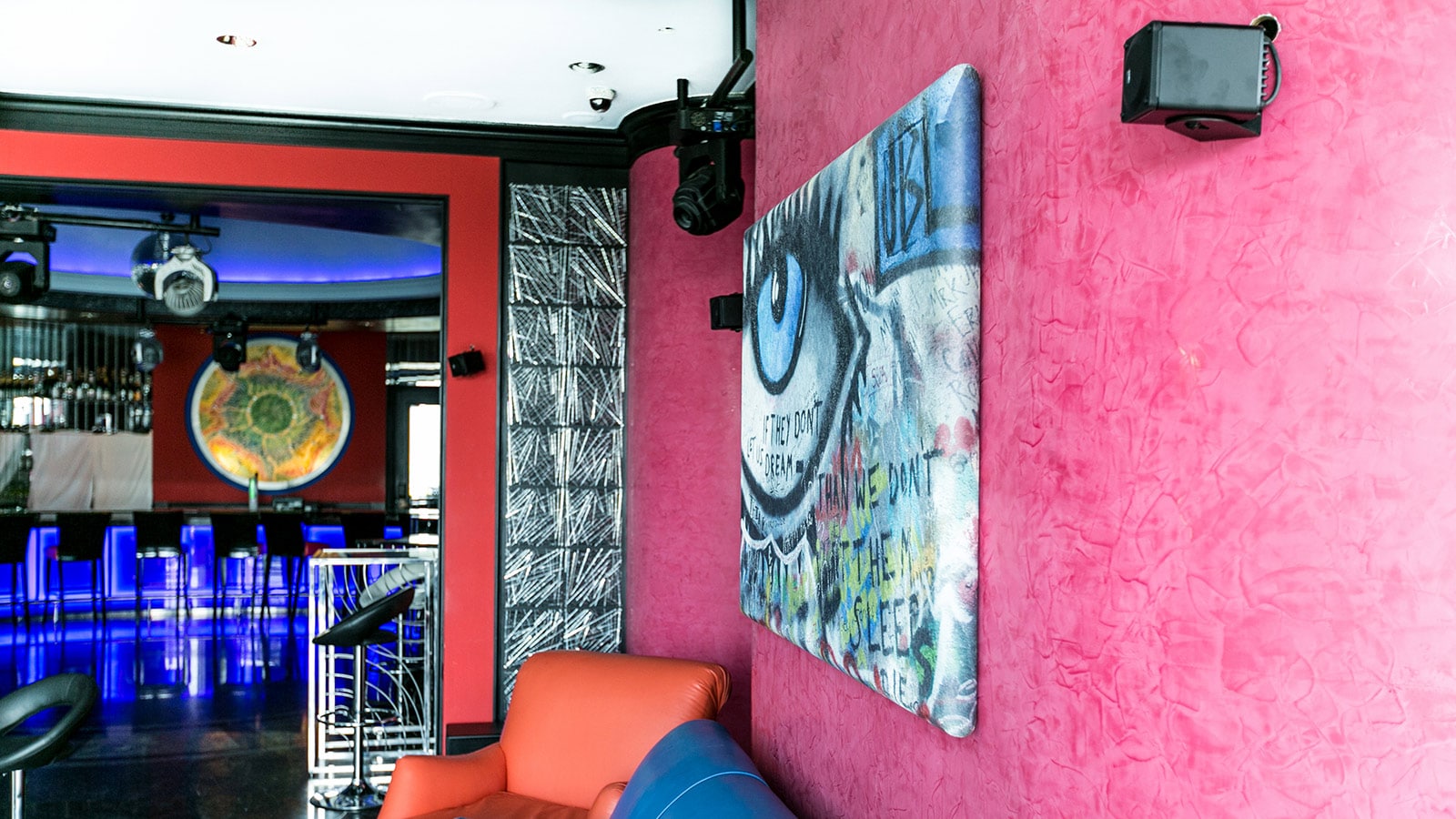 Modern Touch Installs Meyer Sound MM-4XP at Four Seasons Graffiti Lounge in Cairo
