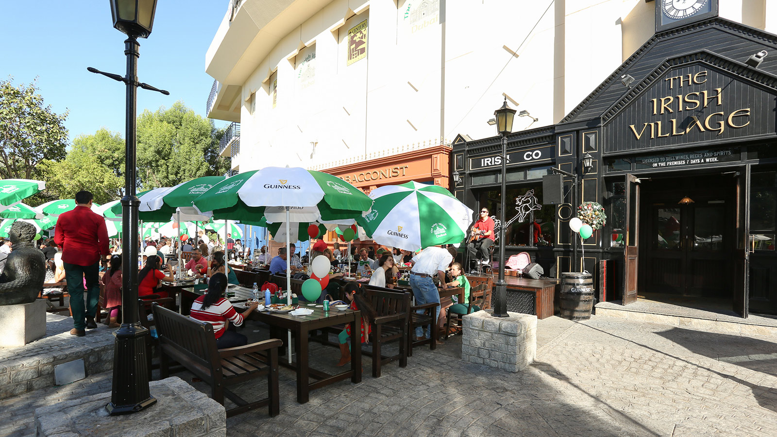 Irish Village Pub in Dubai Extends Outdoor Terrace with Meyer Sound 48 V Loudspeakers