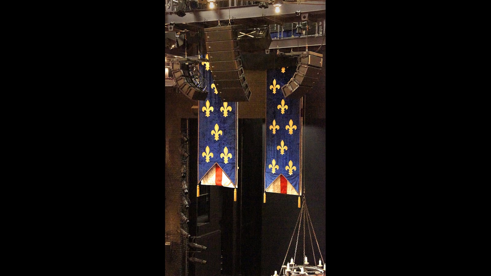 Meyer Sound M1D Proves Ideal for Deep Thrust Stage at Chicago Shakespeare Theater