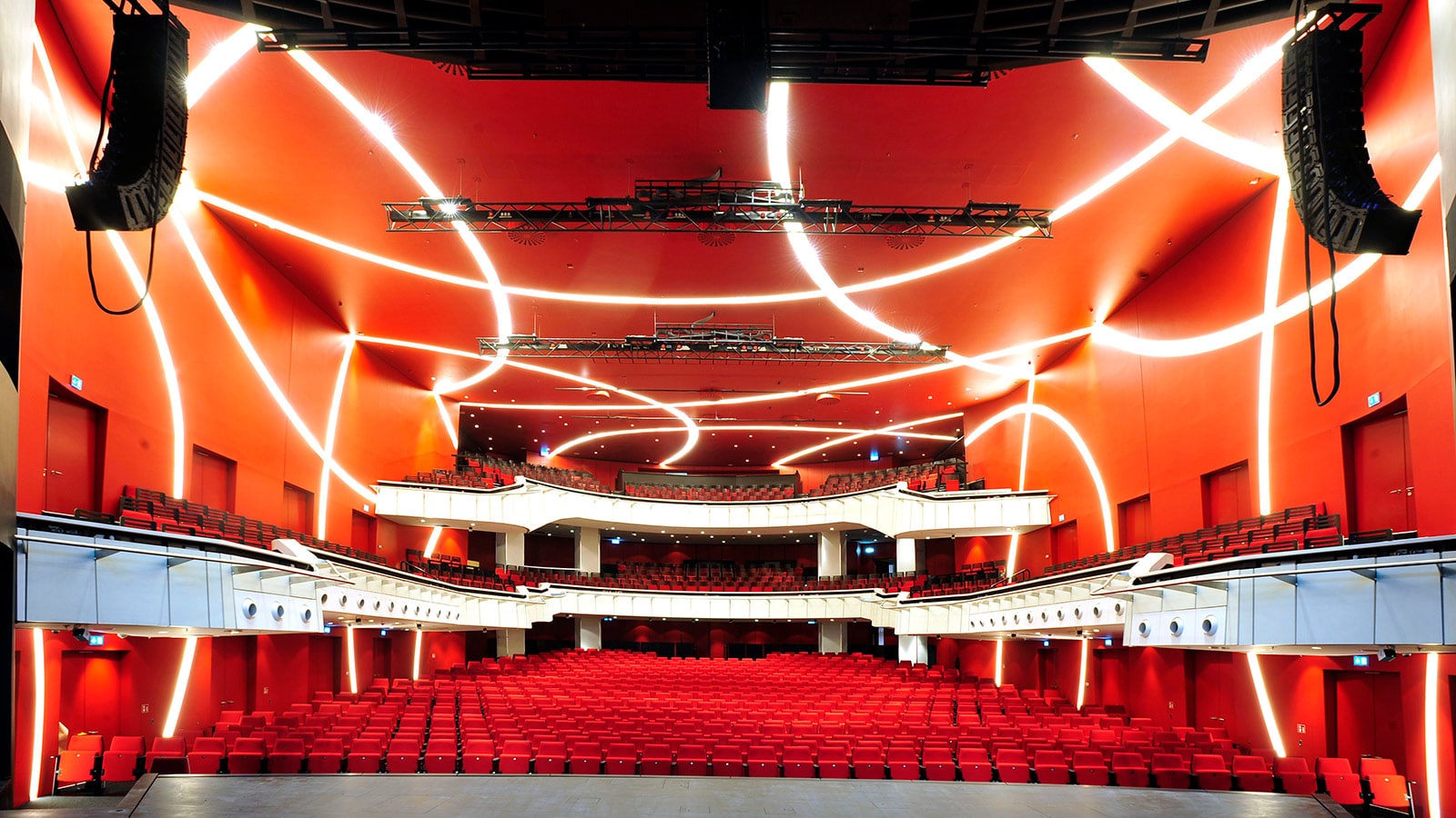 Munich's Deutsches Theater Chooses Compact Yet Powerful MINA from Meyer Sound