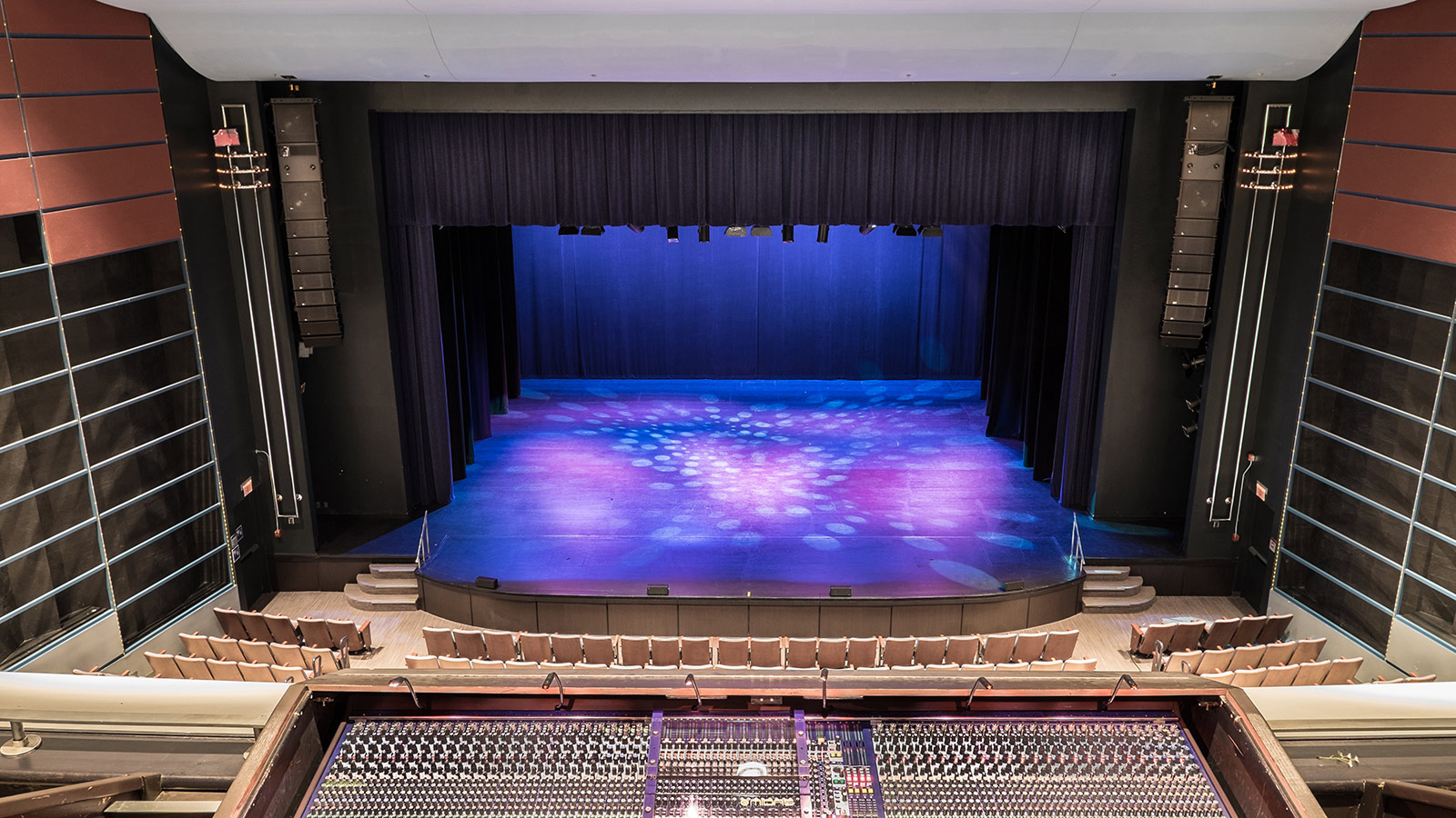 Centrepointe Theatre Upgrades with Canada's First Meyer Sound LEOPARD System