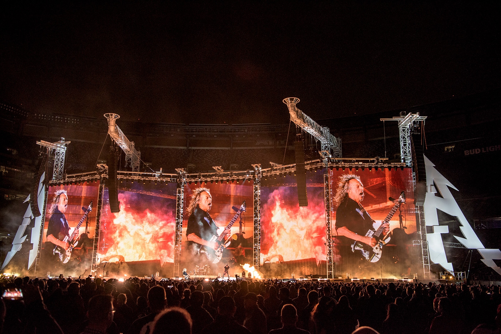 Meyer Sound LEO Family Powers Metallica Stadium Tour