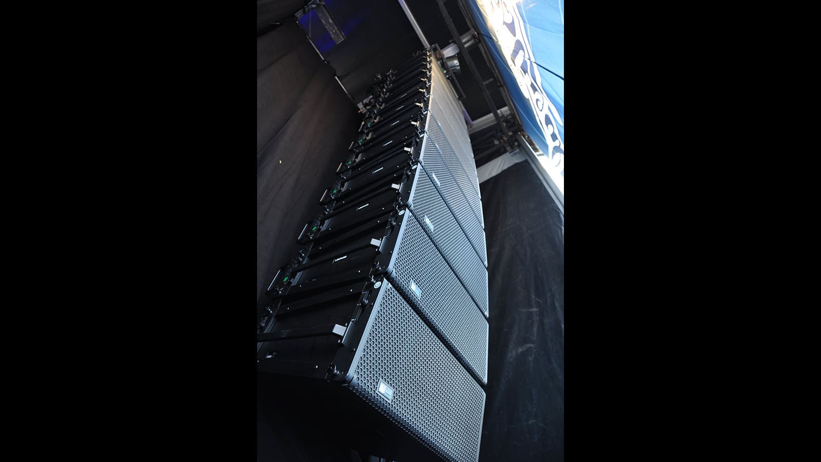 Stage Unit Invests in Belgium's First Meyer Sound LEOPARD System