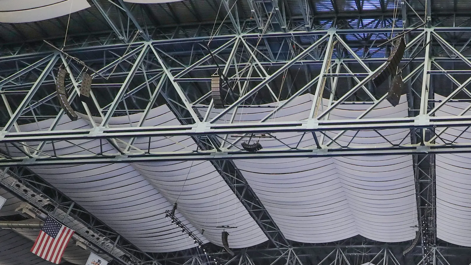 Detroit Lions Roar at Ford Field with Meyer Sound’s LEO Family