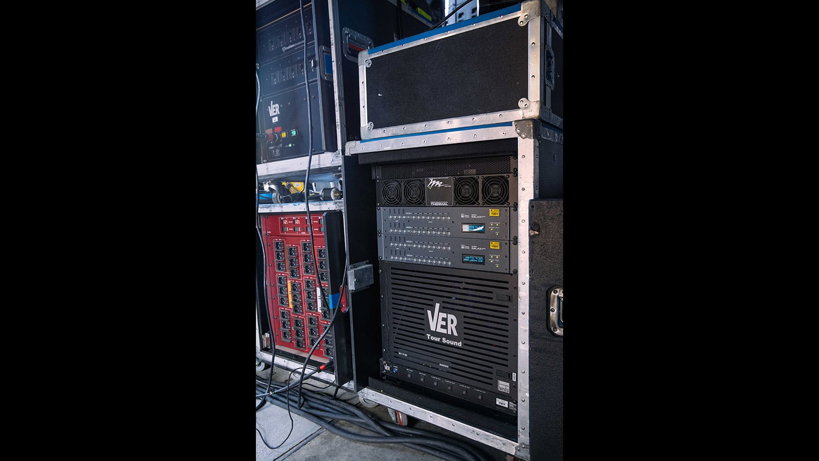 Dierks Bentley Rolls with First AVB-Networked Meyer Sound Touring Rig