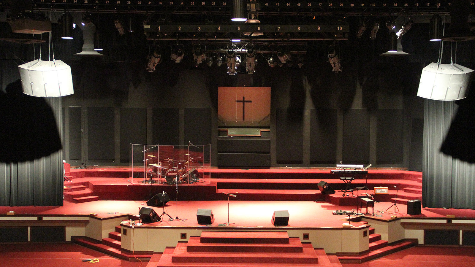 With Meyer Sound JM-1P, the Power Difference is Clear at Kentucky's Hillvue Heights Church