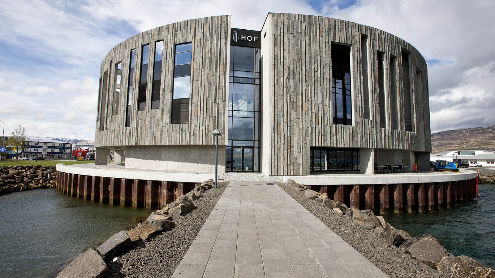 From Conferences to Concerts, Meyer Sound M1D Covers the Gamut at Iceland's Hof Menningarhús