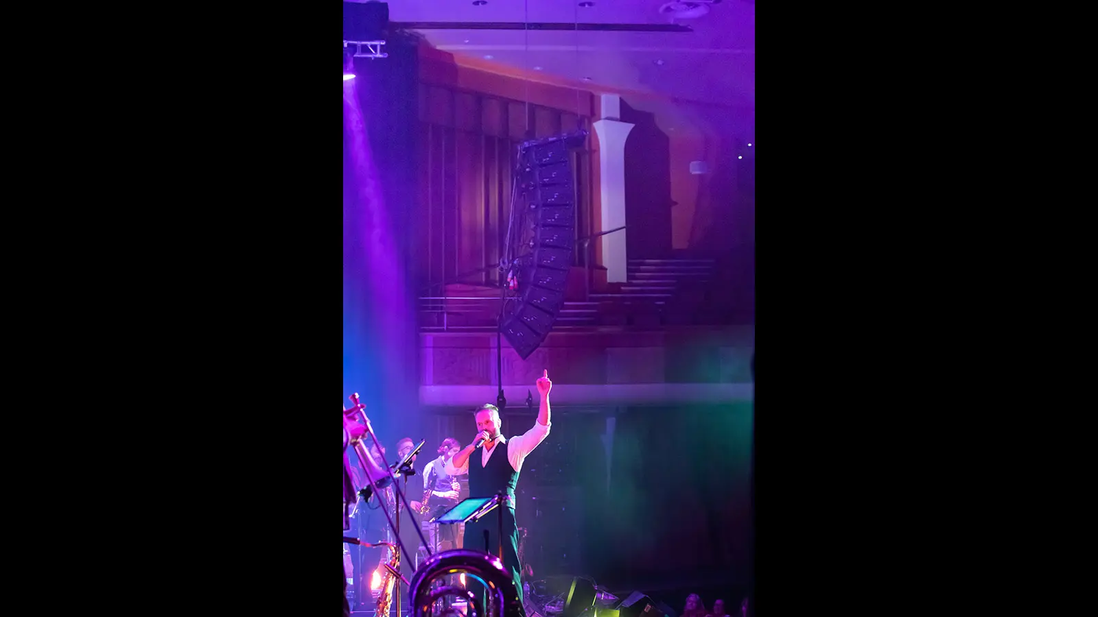 Meyer Sound LEOPARD Holds True to the Versatile Voice of Alfie Boe