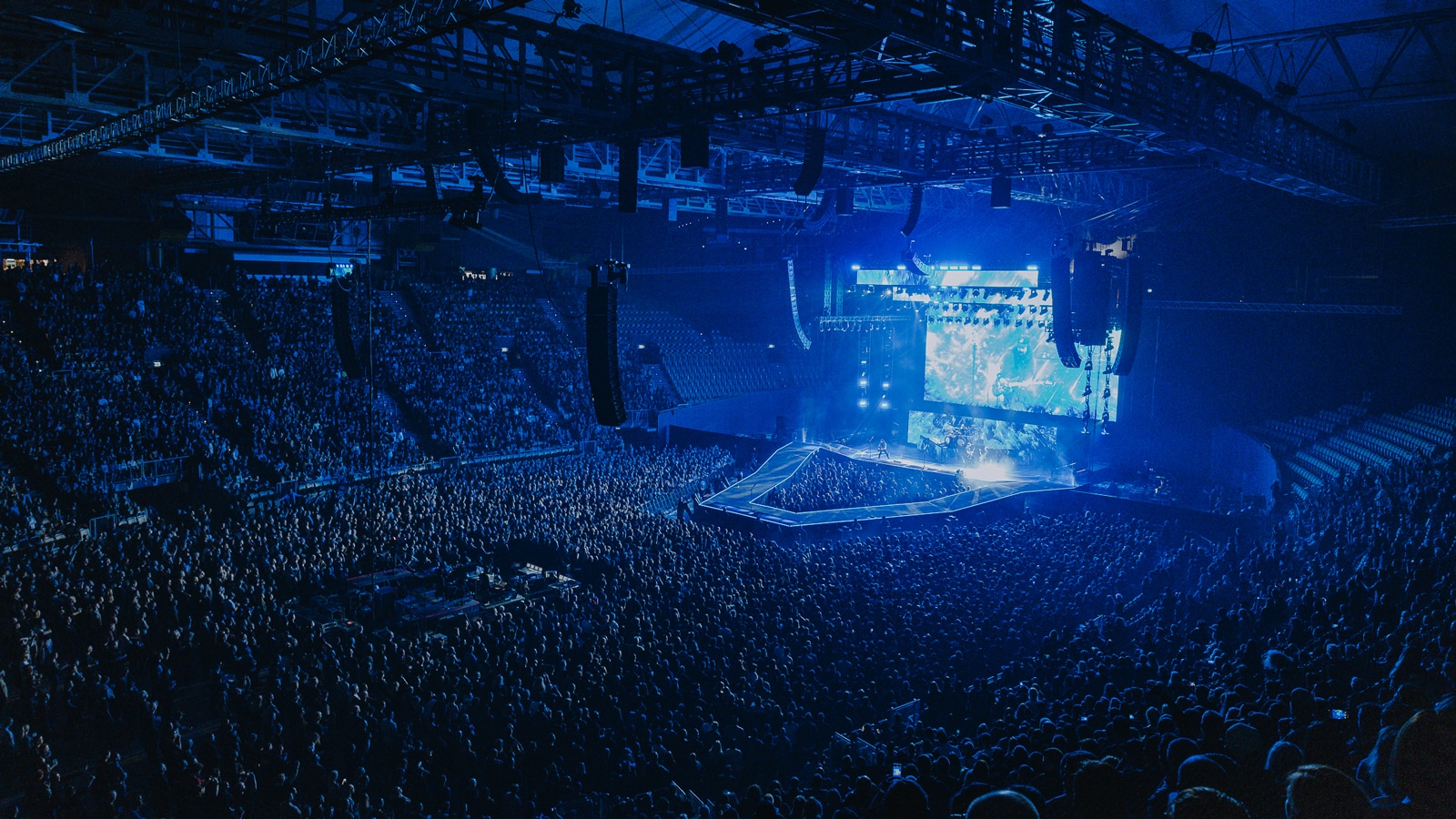 Meyer Sound PANTHER System Flexes for Volbeat European Tour