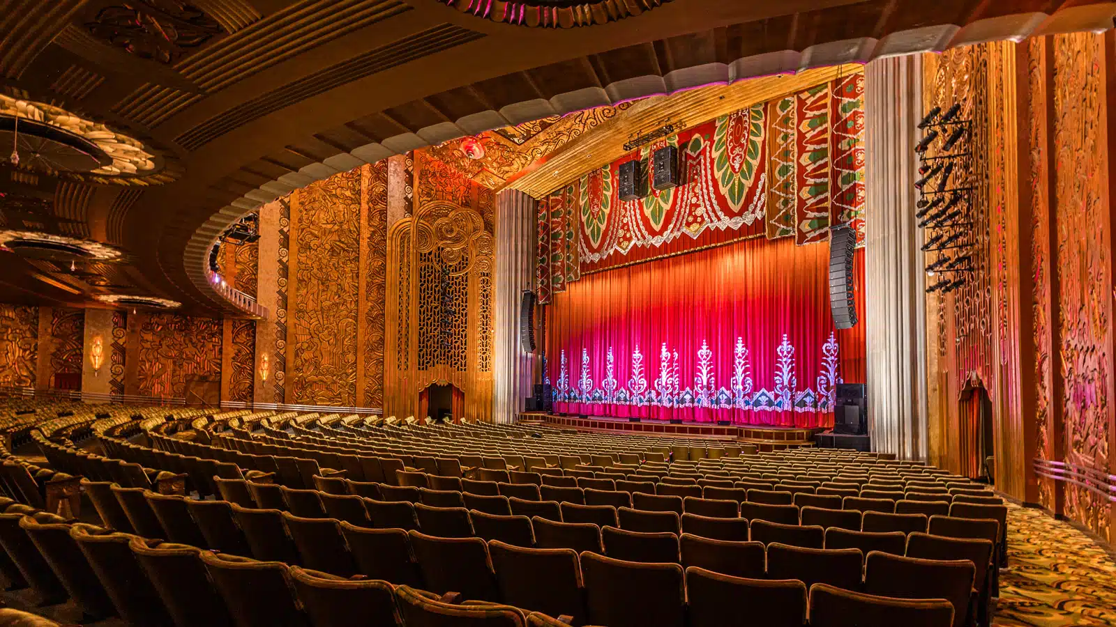 Paramount Theatre in Oakland, CA