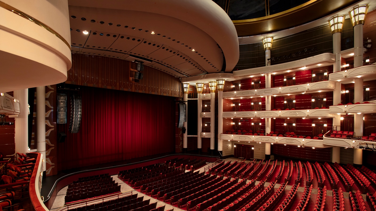  Meyer Sound Deploys First Complete TIGRA and 1800-LFC System at the Kravis Center