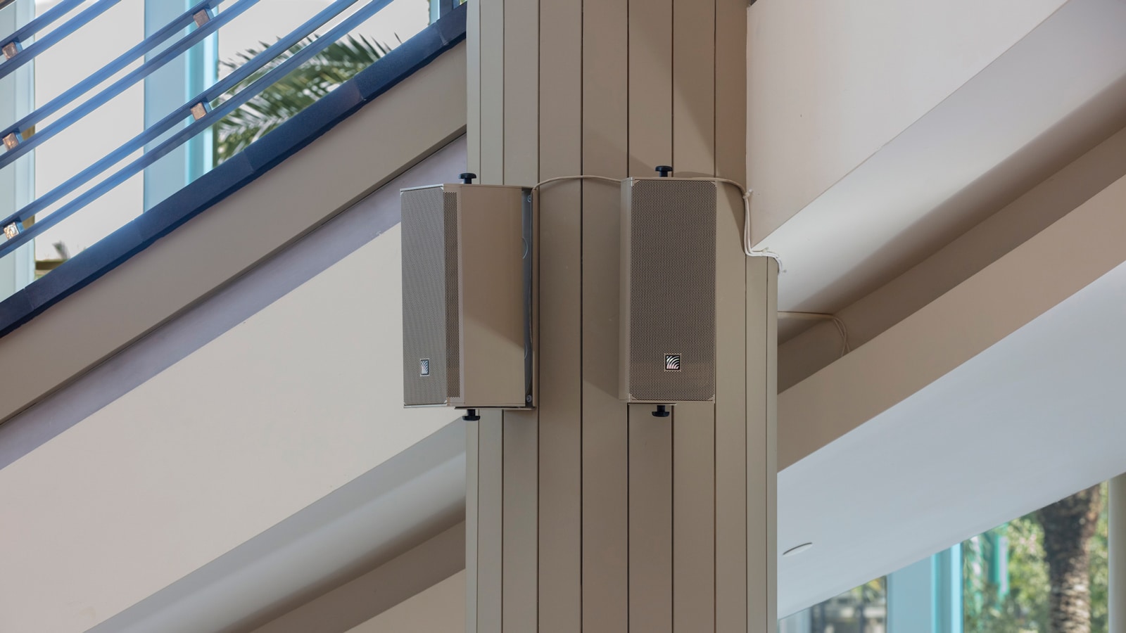  Meyer Sound Deploys First Complete TIGRA and 1800-LFC System at the Kravis Center
