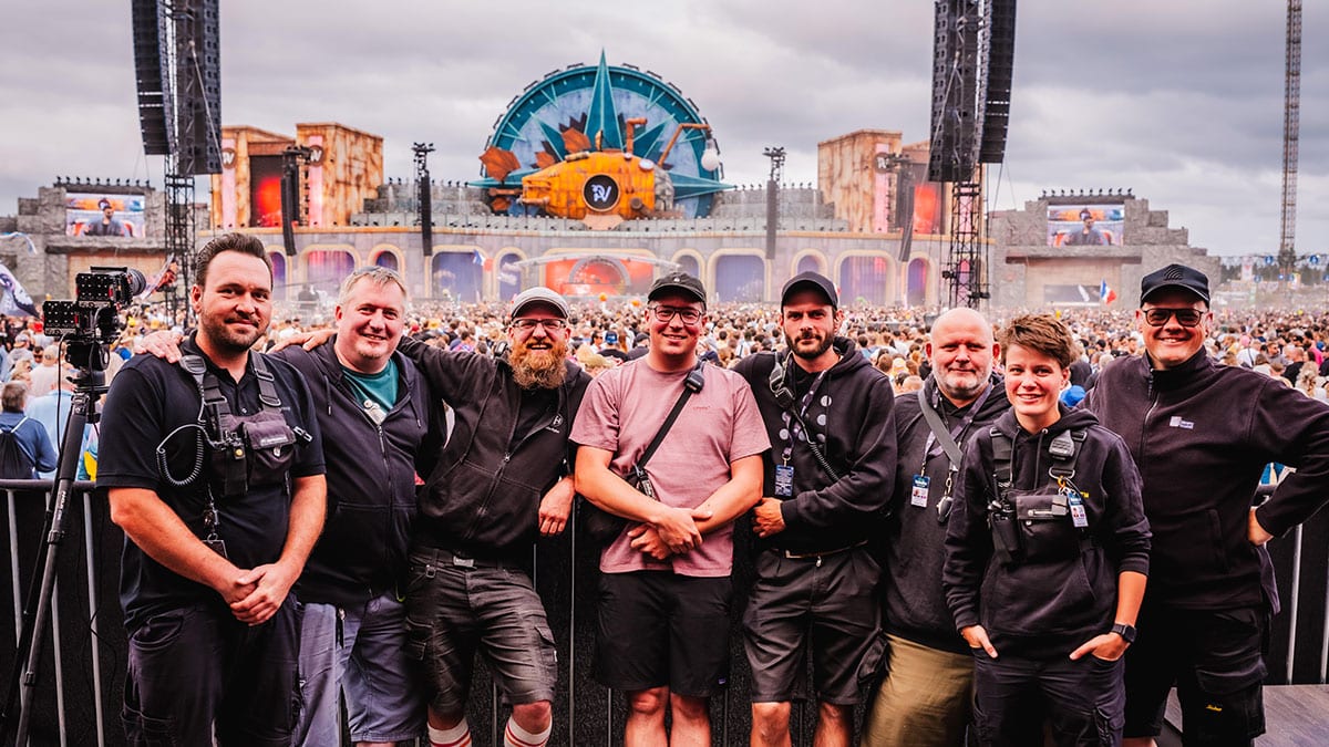 Left to Right: Simon Jermer – Head of Sound, Sebastian Mill – FoH Engineer, Felix Hahn – PA Tech, Marvin Wolf – FoH Engineer, Jan Flerlage – Head of Sound, Matthias Pelz – System Engineer, Katrin Wolfering – Audio Tech, Merlijn van Veen – Technical Support and Education Specialist

